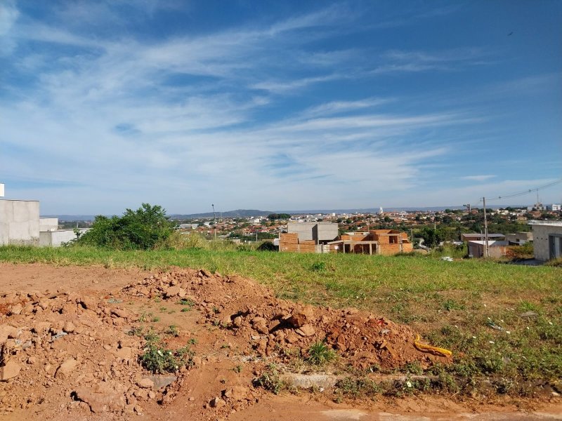 Rua das Azaleias Qd 05 Lt 15