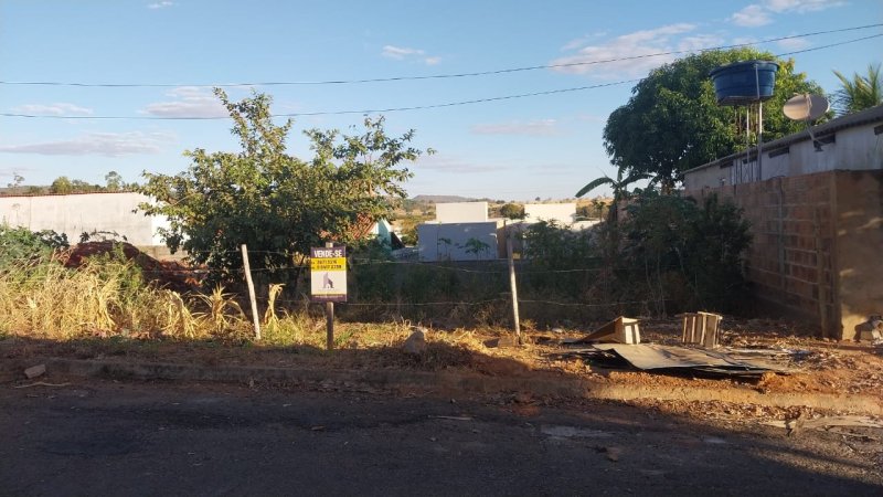 Rua VC-04 Qd 04 Lt 13