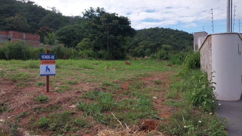 Rua das Violetas Qd 01 Lt 04